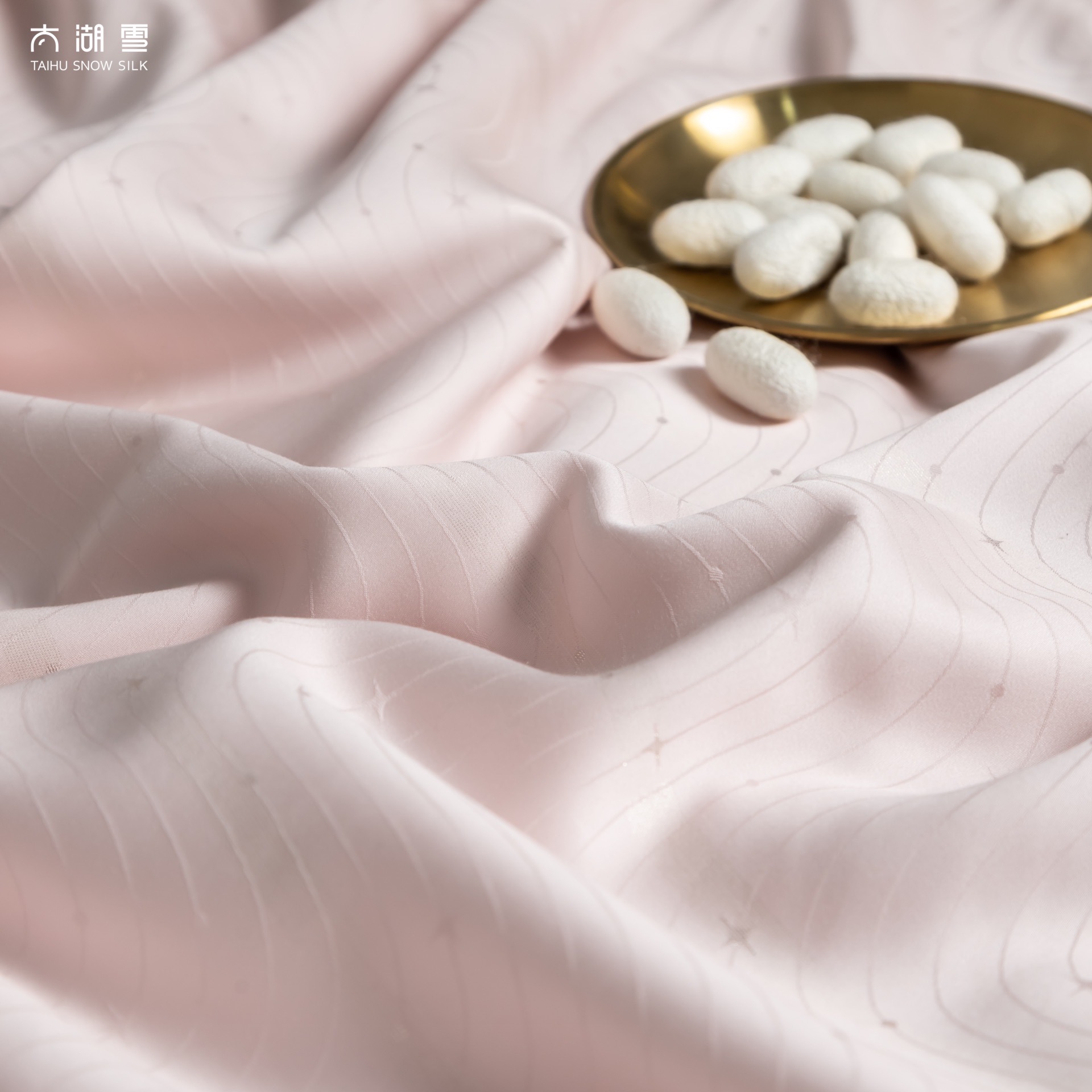 Оптовая продажа OEKO-Tex 100% шелковично-розовое летнее пуховое одеяло новый дизайн летнее одеяло прохладное ощущение шелковое тонкое одеяло